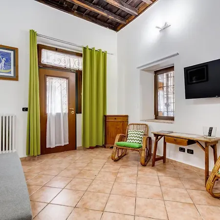 Questa Meravigliosa Proprieta E Dotata Di Tutti I Mobili Necessari Roma